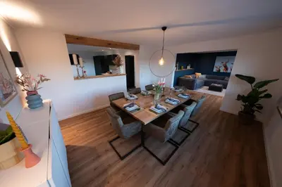 Ein Sitzbereich in der Unterkunft Eifellodge - am roten Sandberg