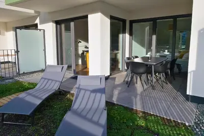 Ein Sitzbereich in der Unterkunft Vivamosel: Appartement mit Mosel & Burgblick - Balkon - Parken - Aufzug - Fahrradraum
