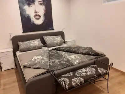 Ein Sitzbereich in der Unterkunft Ferienwohnung Nimstal