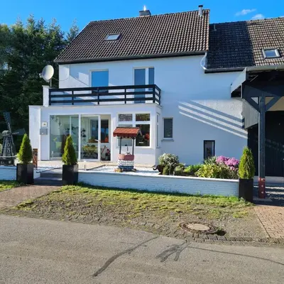 Das Gebäude in dem sich der Campingplatz befindet