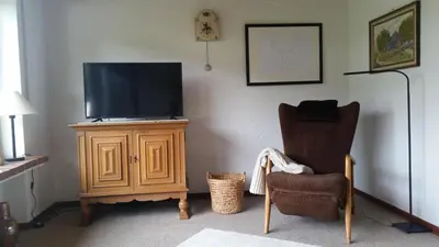 TV/Unterhaltungsangebot in der Unterkunft Ferienhaus Eifelhöhe mit Maarpanorama