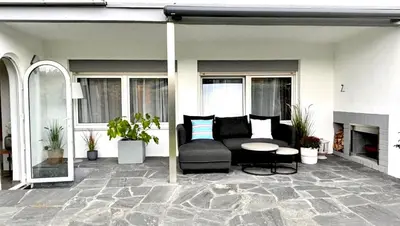 Ein Sitzbereich in der Unterkunft Ferienapartment Auszeit- Sauna, Whirlpool und Garten zur Alleinnutzung