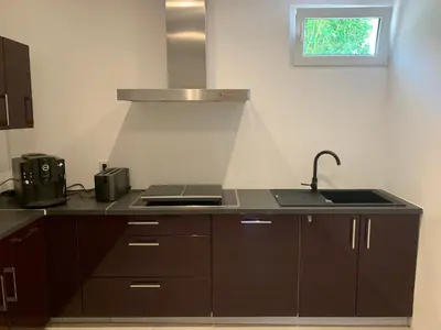 Küche/Küchenzeile in der Unterkunft Wohnung zur Langzeitmiete geeignet