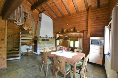 Küche/Küchenzeile in der Unterkunft Natur pur in der Vulkaneifel - Haus Hersbach