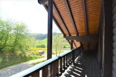 Ein Balkon oder eine Terrasse in der Unterkunft Natur pur in der Vulkaneifel - Haus Hersbach