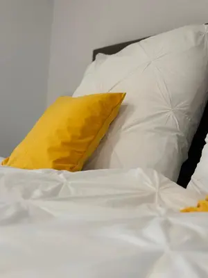 Ein Bett oder Betten in einem Zimmer der Unterkunft Flussbett - Appartement an der Mosel