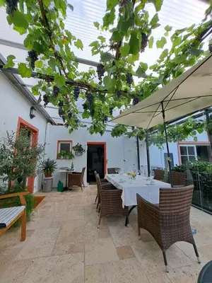 Ein Garten an der Unterkunft Landhauskiebel