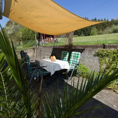 Ein Garten an der Unterkunft Ferienwohnung Haus Nahetal