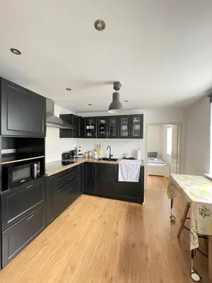 Küche/Küchenzeile in der Unterkunft Renoviertes Haus in Ochtendung im Altbau-Flair für 10 Personen!