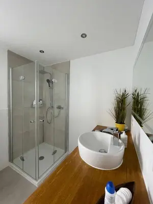 Ein Badezimmer in der Unterkunft Renoviertes Haus in Ochtendung im Altbau-Flair für 10 Personen!