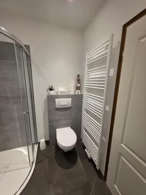 Ein Badezimmer in der Unterkunft Ferienwohnung Am Säuerlingsturm