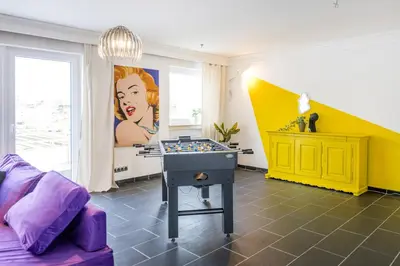 Ein Sitzbereich in der Unterkunft Pop Art Loft über den Dächern von Koblenz
