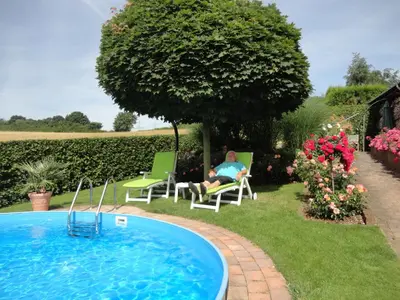 Der Swimmingpool an oder in der Nähe von Gästehaus Nelles