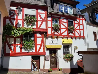 Das Gebäude in dem sich das Ferienhaus befindet