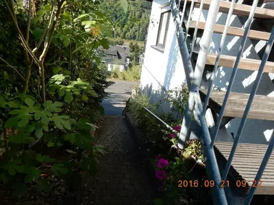 Ein Garten an der Unterkunft Mosel-Panorama