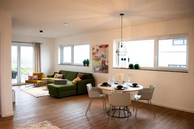 Ein Sitzbereich in der Unterkunft Hunsrück Lodge