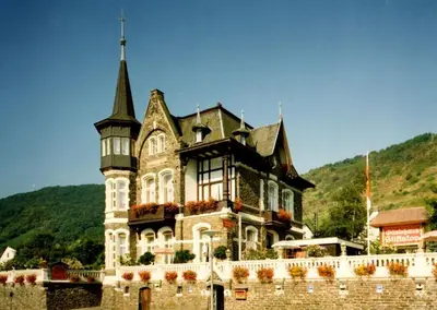 Ein allgemeiner Bergblick oder ein Berglick von des Bed & Breakfasts aus