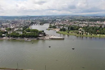 Blick auf einen Fluss in der Nähe der Ferienwohnung