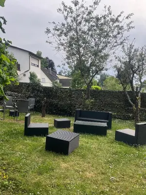 Ein Garten an der Unterkunft Rheinview Sunset Apartment Urbar