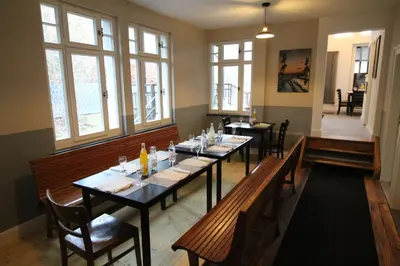 Ein Sitzbereich in der Unterkunft Museumsbahnhof Ahütte