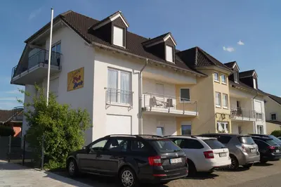 Das Gebäude in dem sich die Ferienwohnung befindet