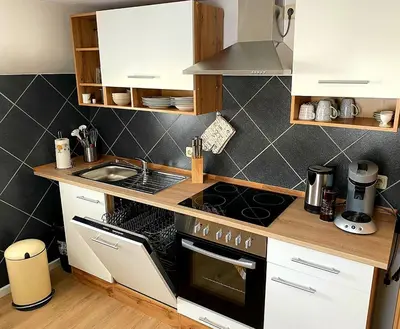 Küche/Küchenzeile in der Unterkunft Apartment Schweich-Issel Familie Lentes NEU RENOVIERT