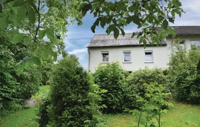 Ein Garten an der Unterkunft 3 Bedroom Cozy Apartment In Trierweiler