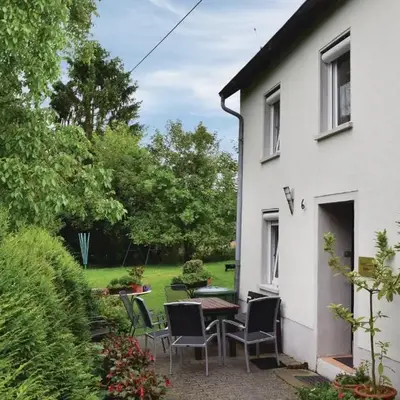 3 Bedroom Cozy Apartment In Trierweiler