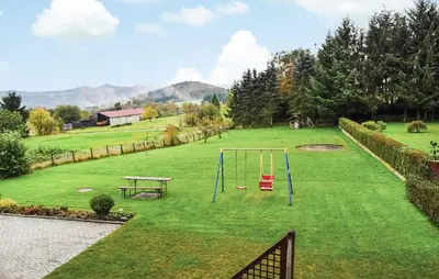 Ein allgemeiner Bergblick oder ein Berglick von der Ferienwohnung aus