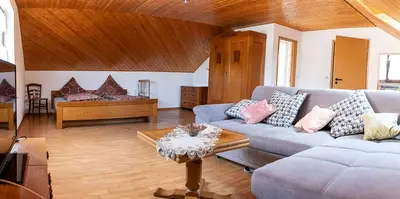 Ein Sitzbereich in der Unterkunft Gästehaus A21