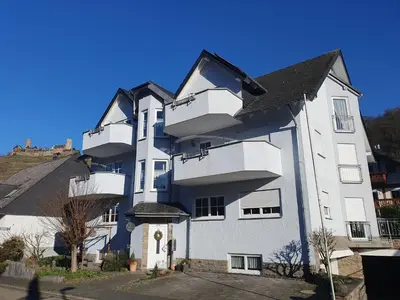 Das Gebäude in dem sich die Ferienwohnung befindet