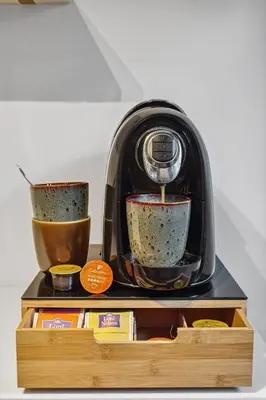Kaffee-/Teezubehör in der Unterkunft DDHomes LahnLiebe App 01 - Balkon,Therme,SmartTV