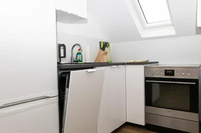 Küche/Küchenzeile in der Unterkunft Charmante 1-Zimmer-Wohnung in Koblenz mit Küche & kostenlosen Parkplätzen