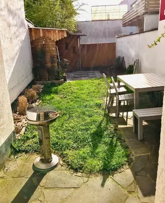 Ein Garten an der Unterkunft Ferienhaus Mohini