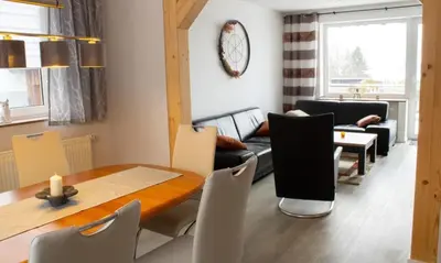 Ein Sitzbereich in der Unterkunft Ferienhaus Eifeljeföhl