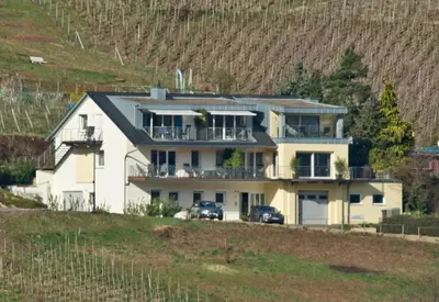 Das Gebäude in dem sich die Ferienwohnung befindet