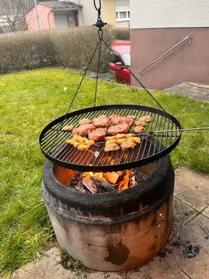 Ein für Gäste verfügbarer Grill in der Ferienwohnung