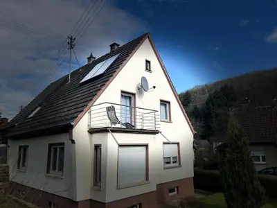 Das Gebäude in dem sich die Ferienwohnung befindet
