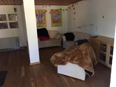Ein Sitzbereich in der Unterkunft Ferienwohnung Herding