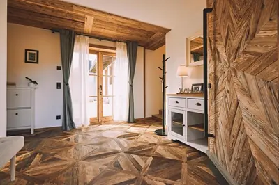 Küche/Küchenzeile in der Unterkunft Maja Chalets - Altholzchalet in der Eifel mit Whirlpool und Sauna