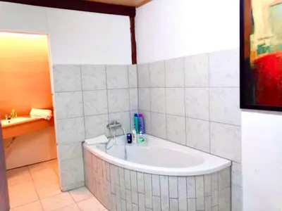 Ein Badezimmer in der Unterkunft Vinaring Homestay