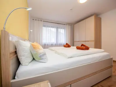 Ein Bett oder Betten in einem Zimmer der Unterkunft Tranquil apartment in Zell-Kaimt