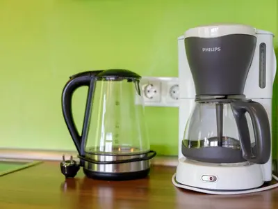 Kaffee-/Teezubehör in der Unterkunft Luxusbungalow im Campingpark