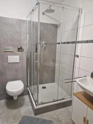 Ein Badezimmer in der Unterkunft DEHOME - Enjoy - Stay by Central Station