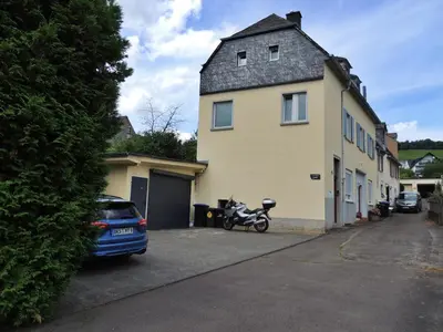 Das Gebäude in dem sich die Ferienwohnung befindet