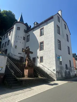 Das Gebäude in dem sich die Ferienwohnung befindet