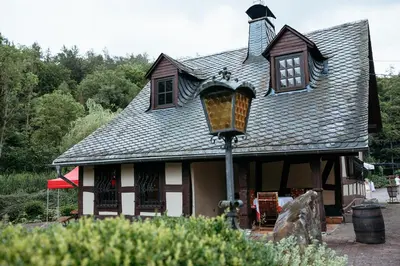 Das Gebäude in dem sich die Ferienwohnung befindet