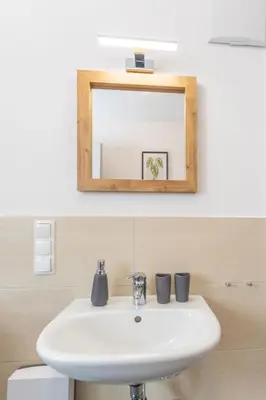 Grundriss der Unterkunft Modernes Studio-Apartment mit Balkon und privatem Stellplatz für bis zu 4 Personen nur wenige Minuten von der Innenstadt & Mosel entfernt