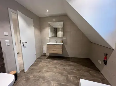 Ein Badezimmer in der Unterkunft Zentrale große Wohnung in Prüm für erholsamen Urlaub