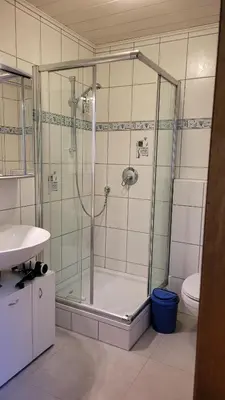 Ein Badezimmer in der Unterkunft Ferienwohnung Löfer-Wasserblick